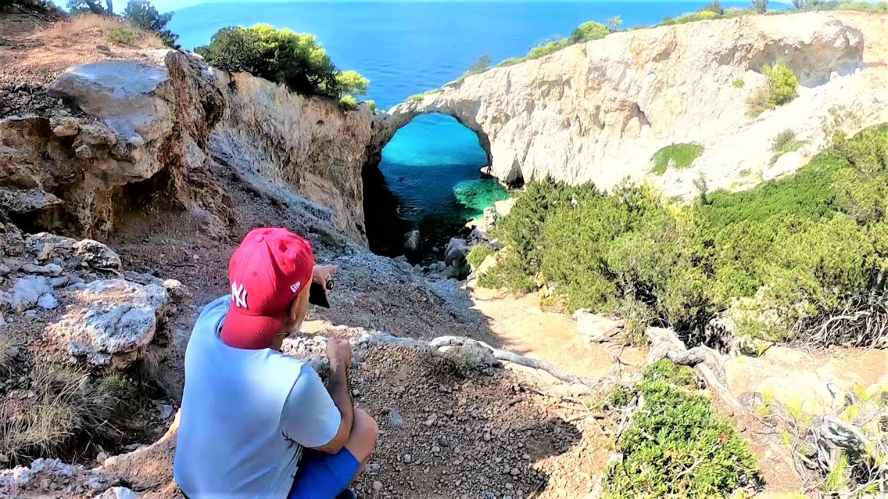 Μυστικές παραλίες - Παραλίες Μυλοκοπή και Φωκοσπηλιά  μια ανάσα από την Αττική
