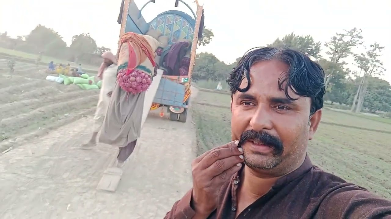 اج بھائی پیار کی گاڑی لوڈ کر رہے ہیں