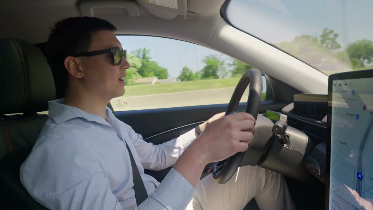 BlueCruise 1.5 Hands-Free Highway Commute | Automatic Lane Change