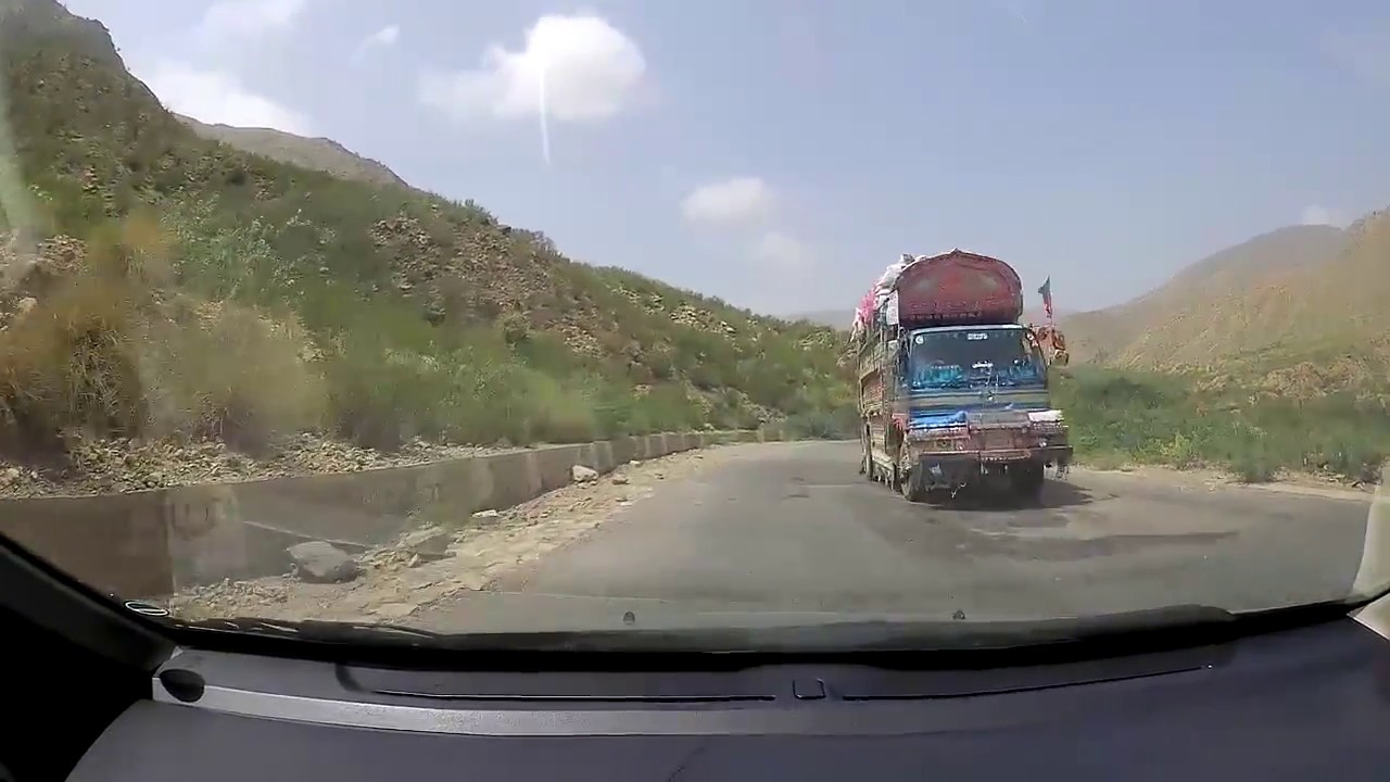 Driving in Pakistan (DG Khan) | From Sakhi sarwar to Fort Munro (complete journey) Part 2/4