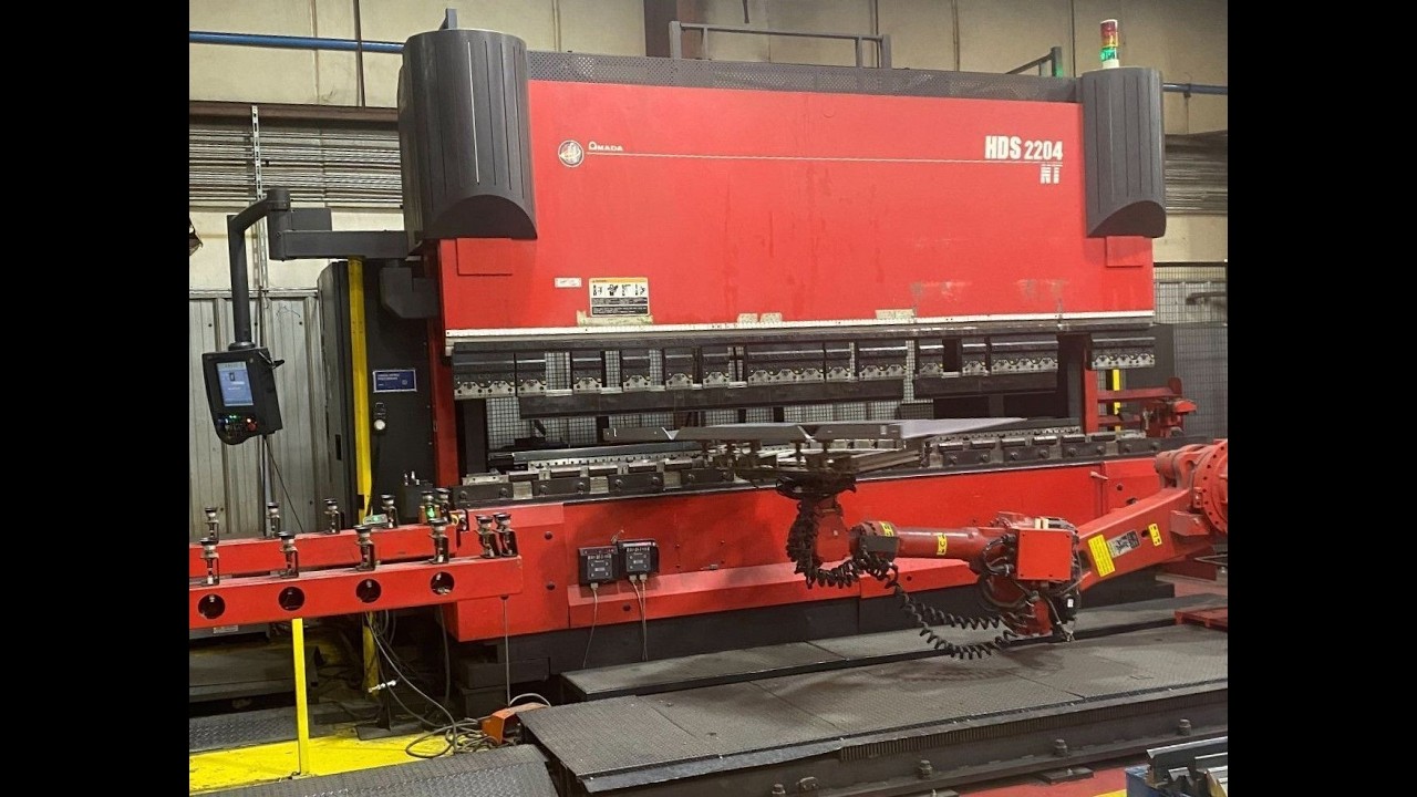 Amada HDS2204NTW CNC Hydraulic Press Brake (2012) 4 of 8
