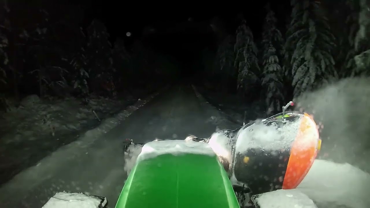 John Deere 6155r + GMI Snow Plow - Plowing Snow (19.12.2022)
