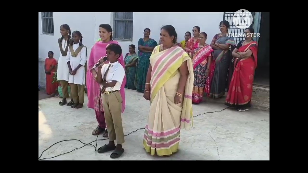 PMSHRI govt boys school gadwal.B.Vishnu పాట పాడి గెలిచిన 1000 రూ లను నాన్నతో కలిసి అన్నదానం చేశాడు. 