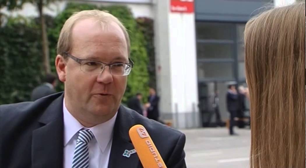 EXPO REAL 2014: Bernd Wortmeyer, neuer Gesch&auml;ftsf&uuml;hrer der GEBAG, im Gespr&auml;ch mit Julia Krischer