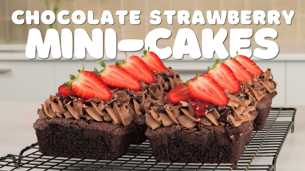 Easy Chocolate Strawberry Mini-Cakes | Summer Dessert Recipe