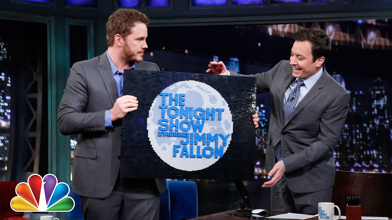 Chris Pratt Presents an Amazing Gift (Late Night with Jimmy Fallon)