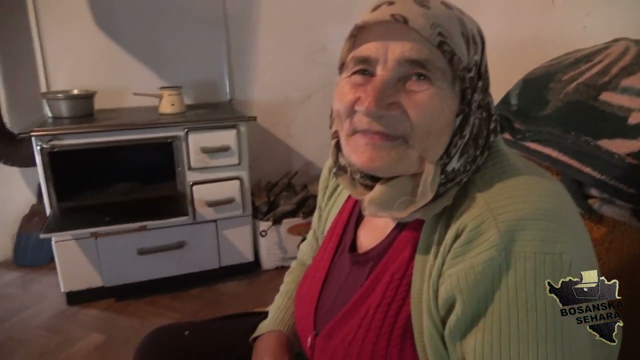 Pije depresive da bi bio miran pored stare majke.Radan je ali...