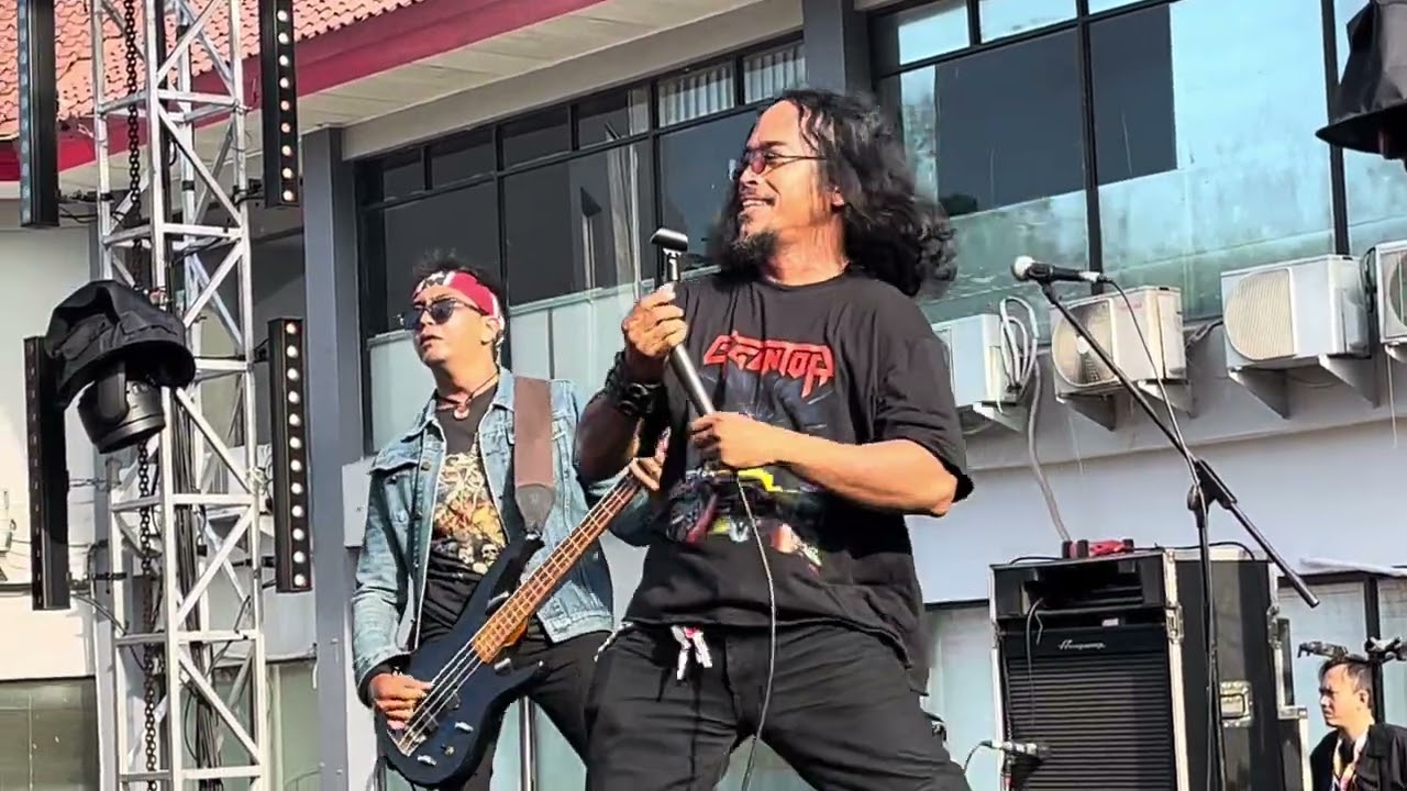 BISNIS CARI DUIT  —  KOMUNAL Live @SYNCHRONIZE 2025
