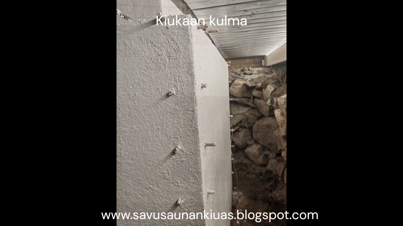 Savusaunan kiukaan rakentaminen