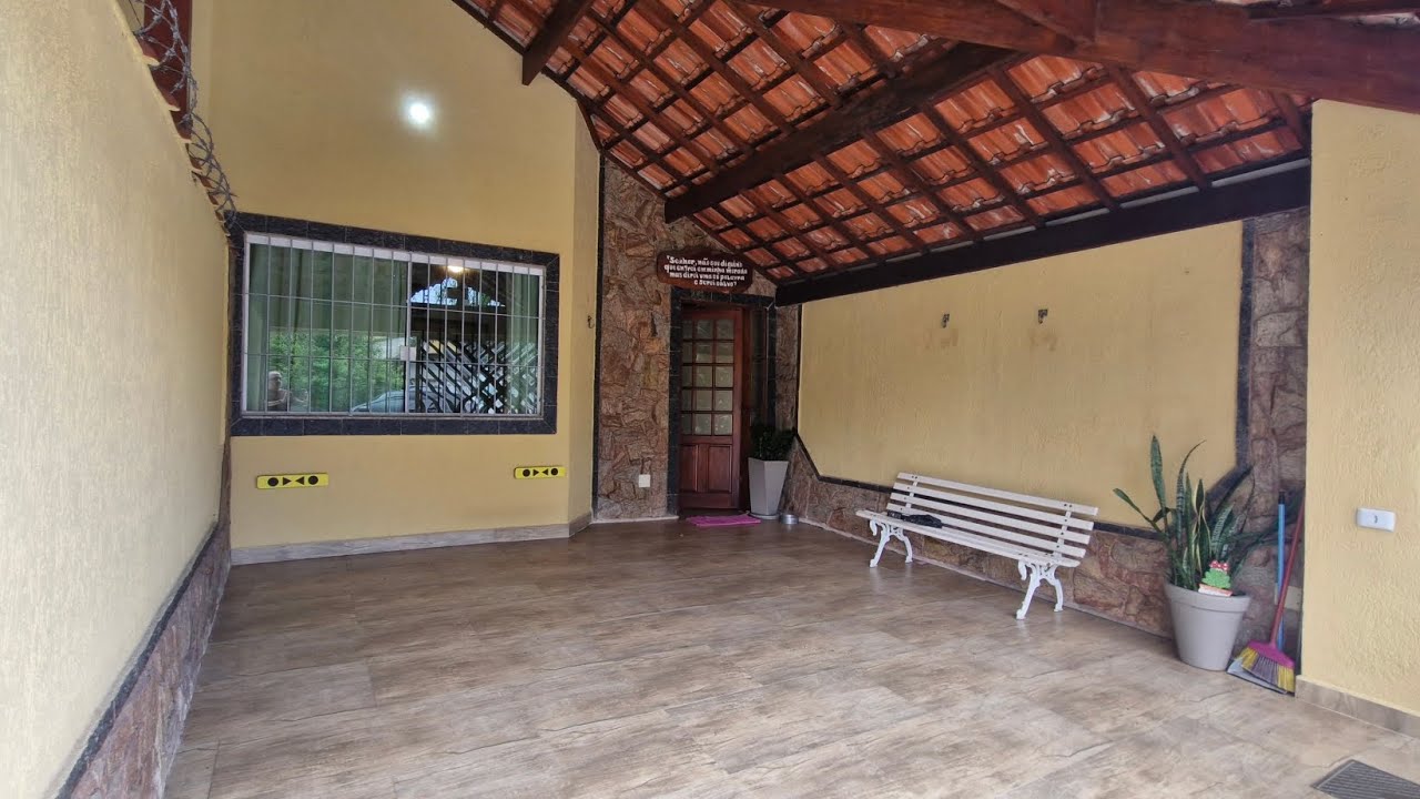 Casa toda reformada a venda no Jardim Real com 2 dormitórios sendo 1 suíte
