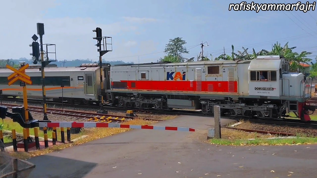 Palang Pintu Kereta Api | Railroad Crossing | Febuari2026 | Ka Fajar Utama Yk & Ka Fajar Utama Solo