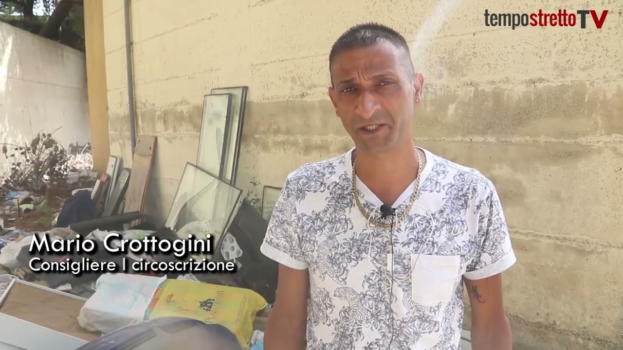 Messina, Zona Asi Larderia preda degli incivili, discarica a ridosso di un campetto