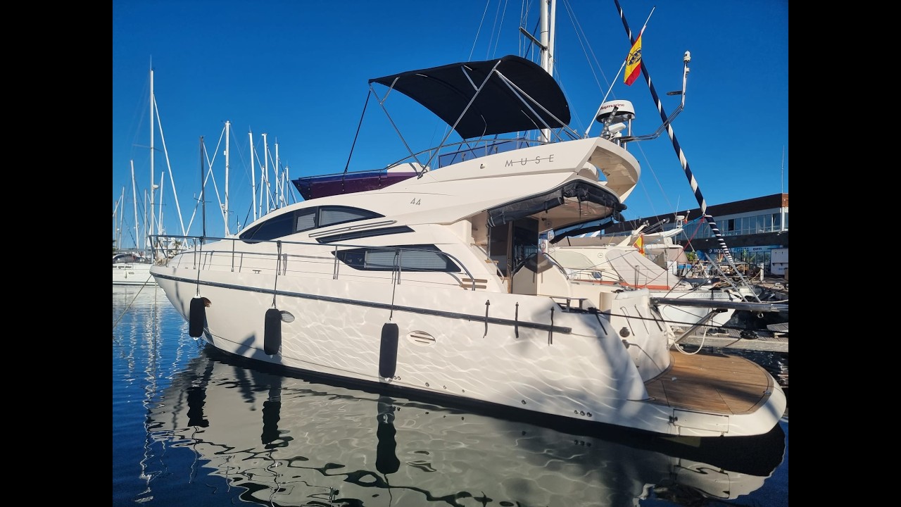 Rodman Muse 44 (Interior cabina)
