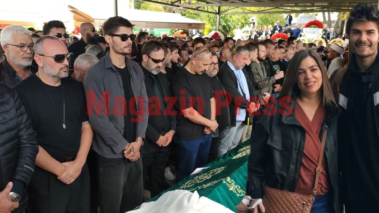Oyuncu Barış Murat Yağcı'nın annesi Arzu Ernak, Zincirlikuyu Mezarlığı'nda son yolculuğuna uğurlandı
