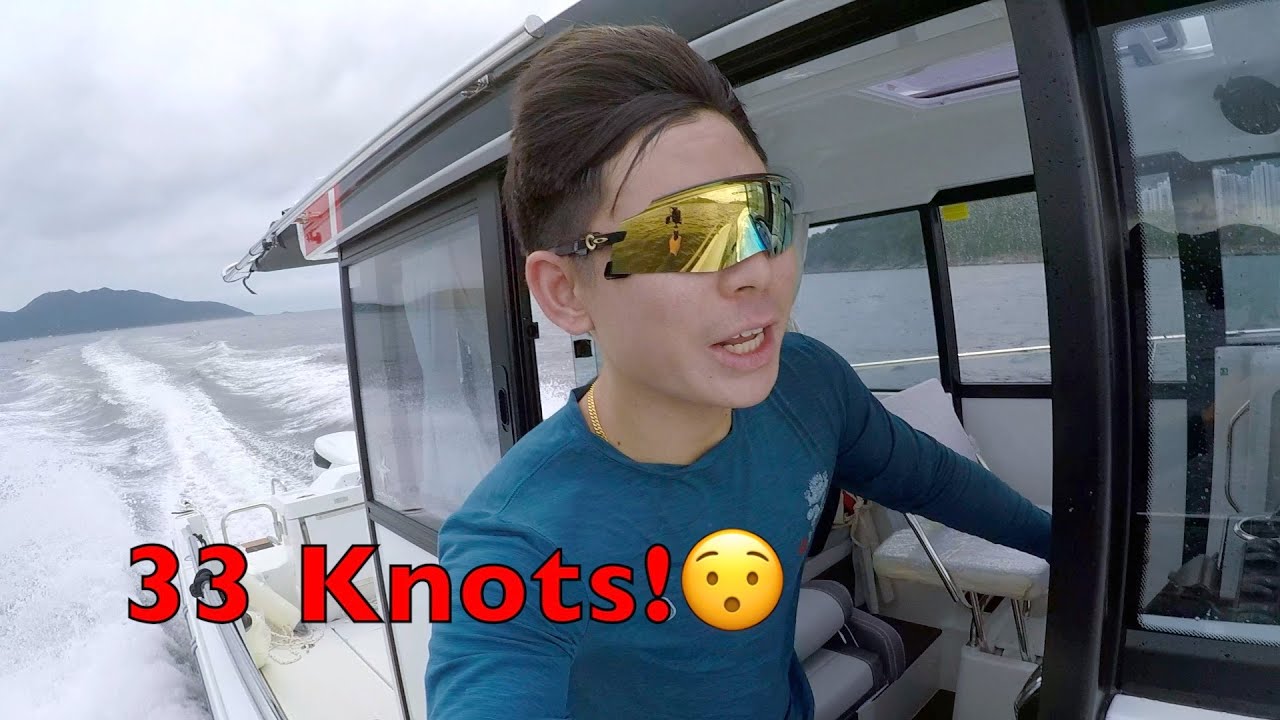 New Jeanneau Merry Fisher 795 Sport s2 Traversing Hong Kong + Speed Test!