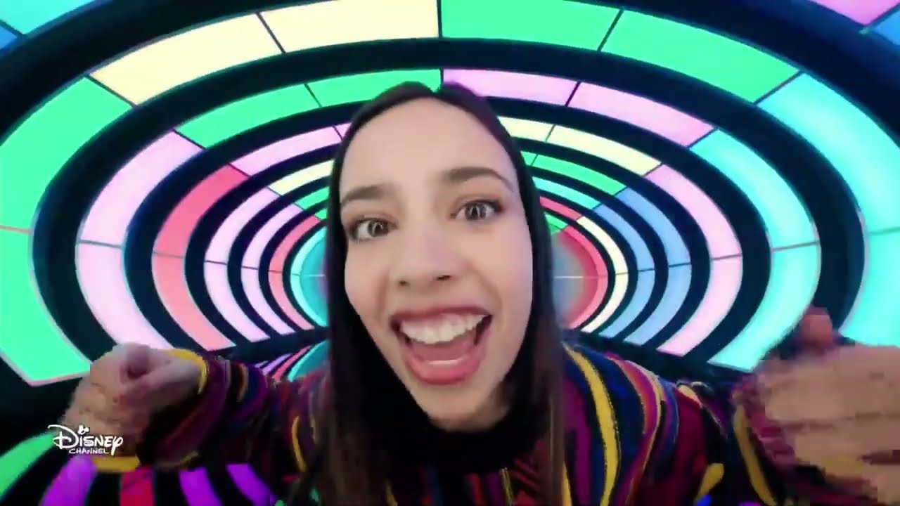 Abertura Gabby Duran - Bab&aacute; de Aliens - Disney Channel
