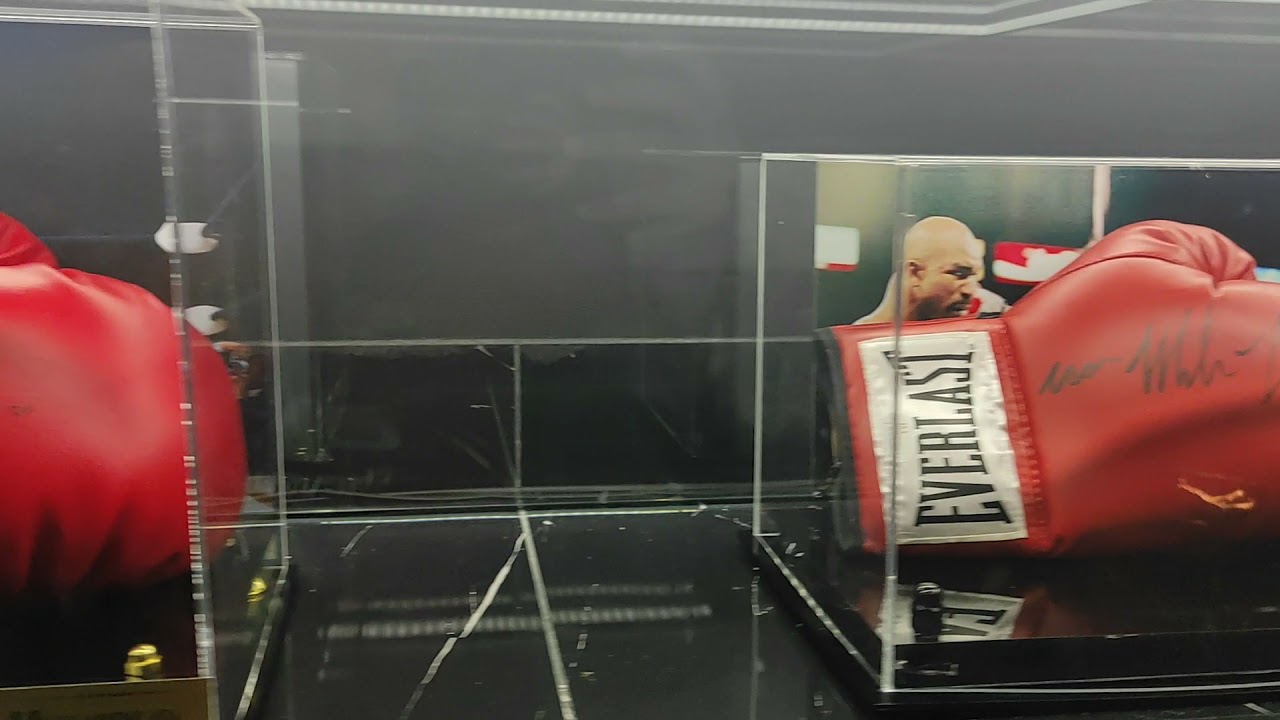 Kyiv PM Hall Legendary autographs