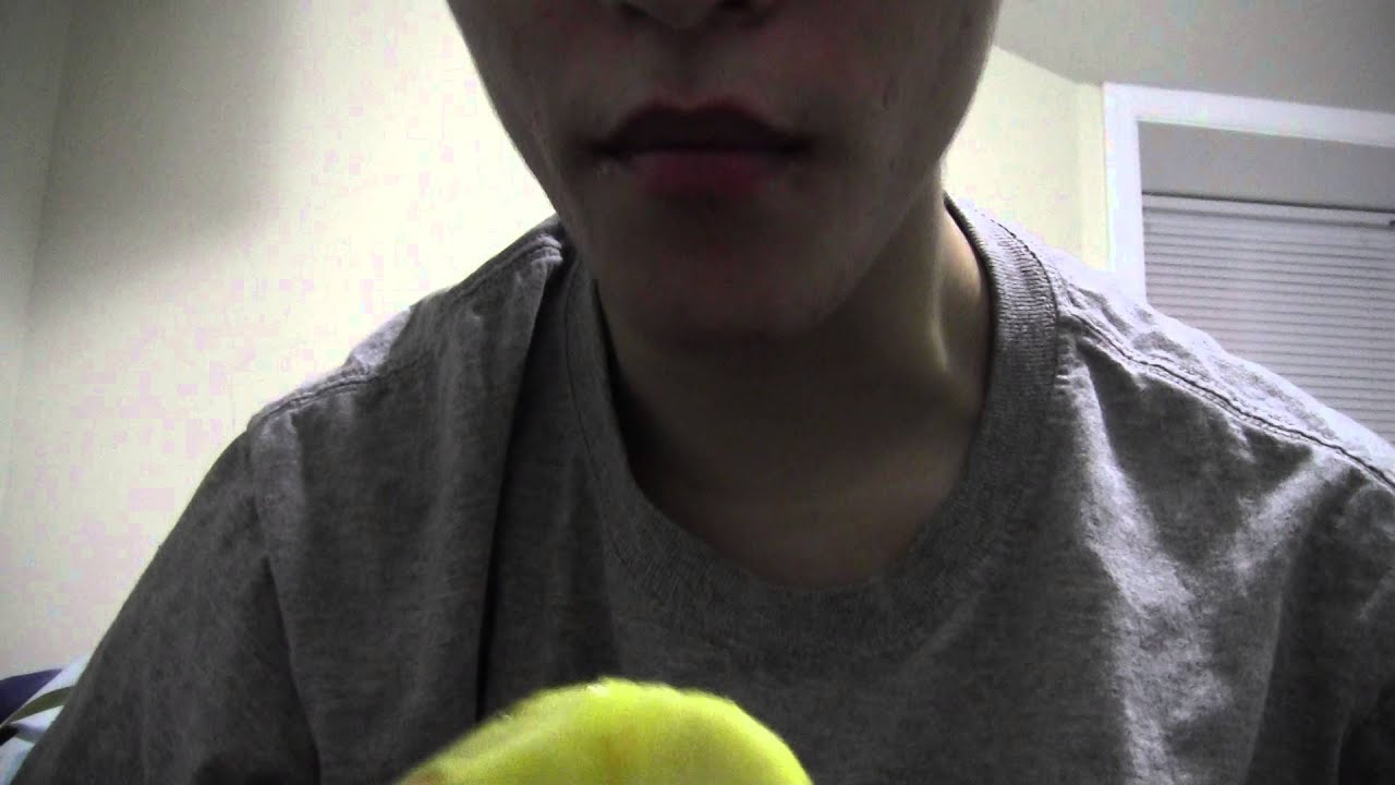 [asmr] eating pineapple (+ whispering)
