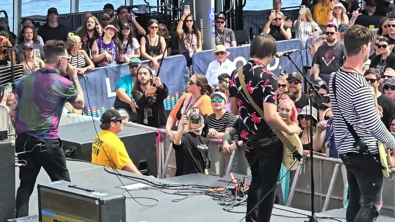 Senses Fail Proud Mary Live on Emos Not Dead Cruise 2024 Show 3
