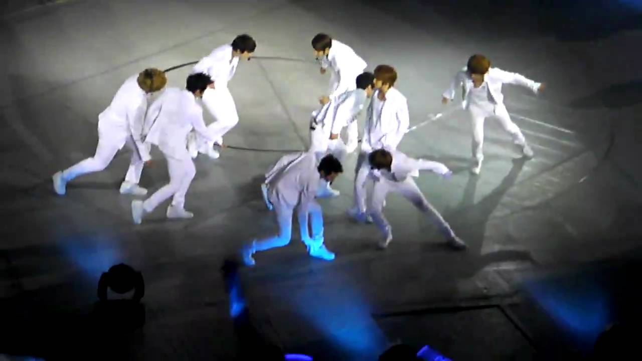 Super Junior - Sorry Sorry Remix  @ SS3 Manila 02.26.2011 [Fancam]