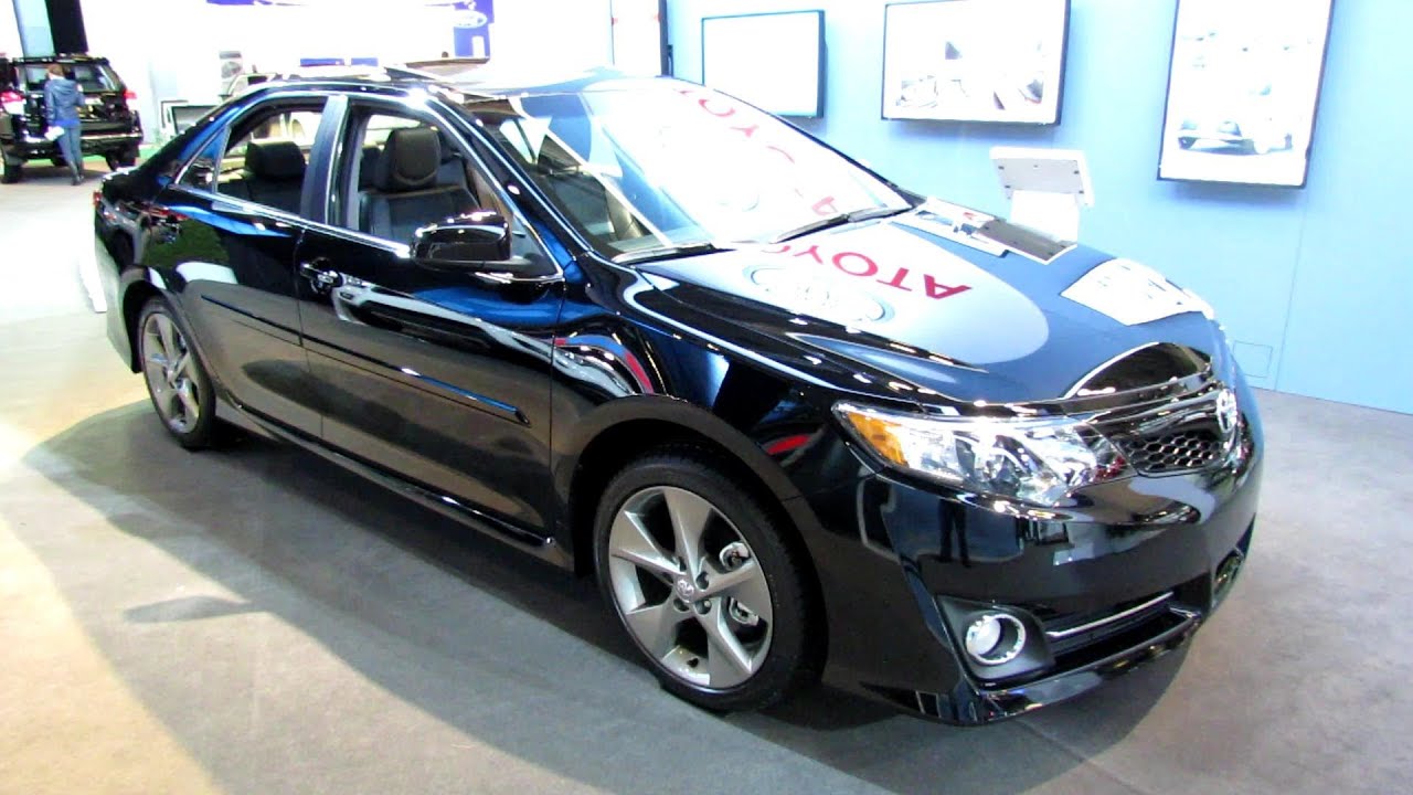 2013 Toyota Camry SE - Exterior and Interior Walkaround - 2013 Montreal Auto Show