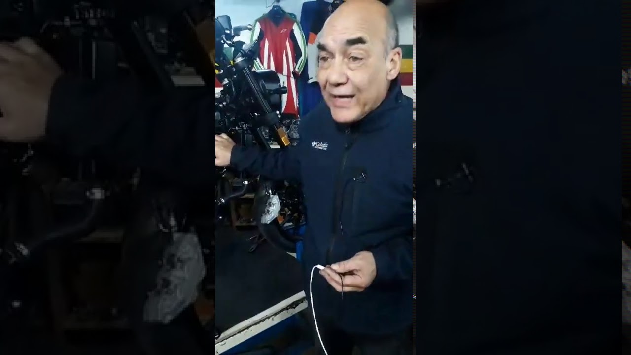 Gustavo Morea - Desarmando la Leoncino 250.  29/07