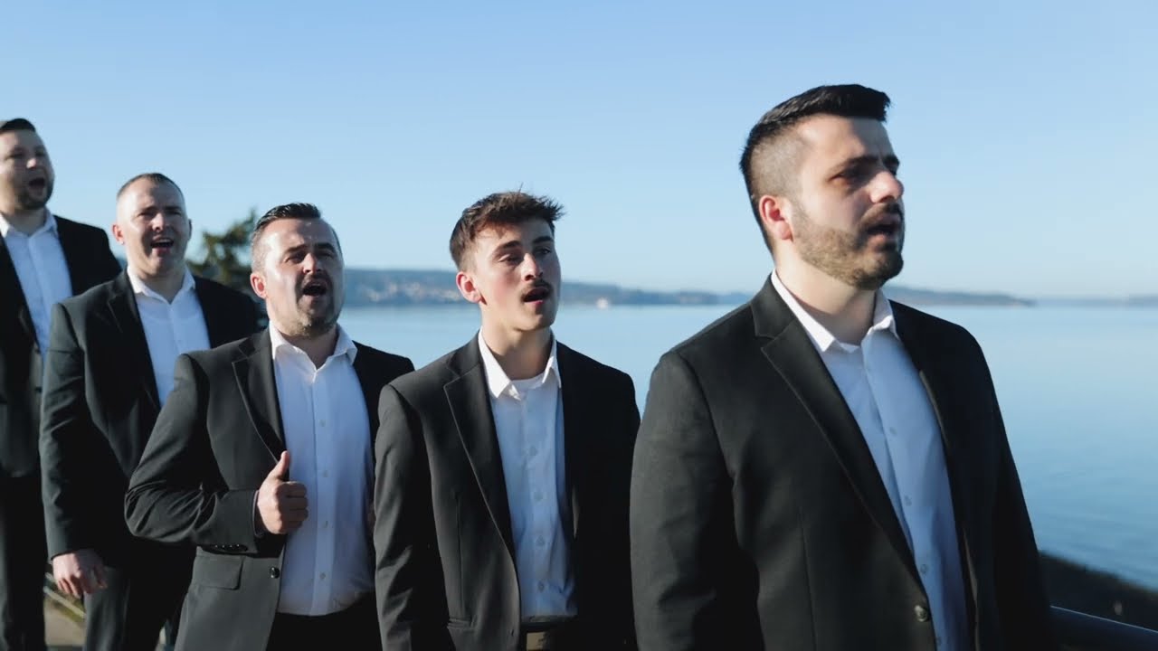 БУДУ ЖИТЬ, ПОД ЗАЩИТОЙ ТВОИХ КРЫЛ..  Христианские песни [Official Video]