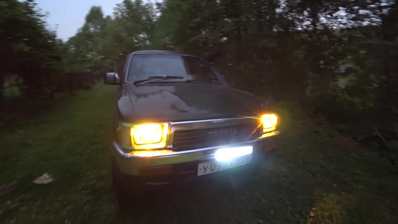 Toyota Hilux Pick Up LN 106  Замена фар