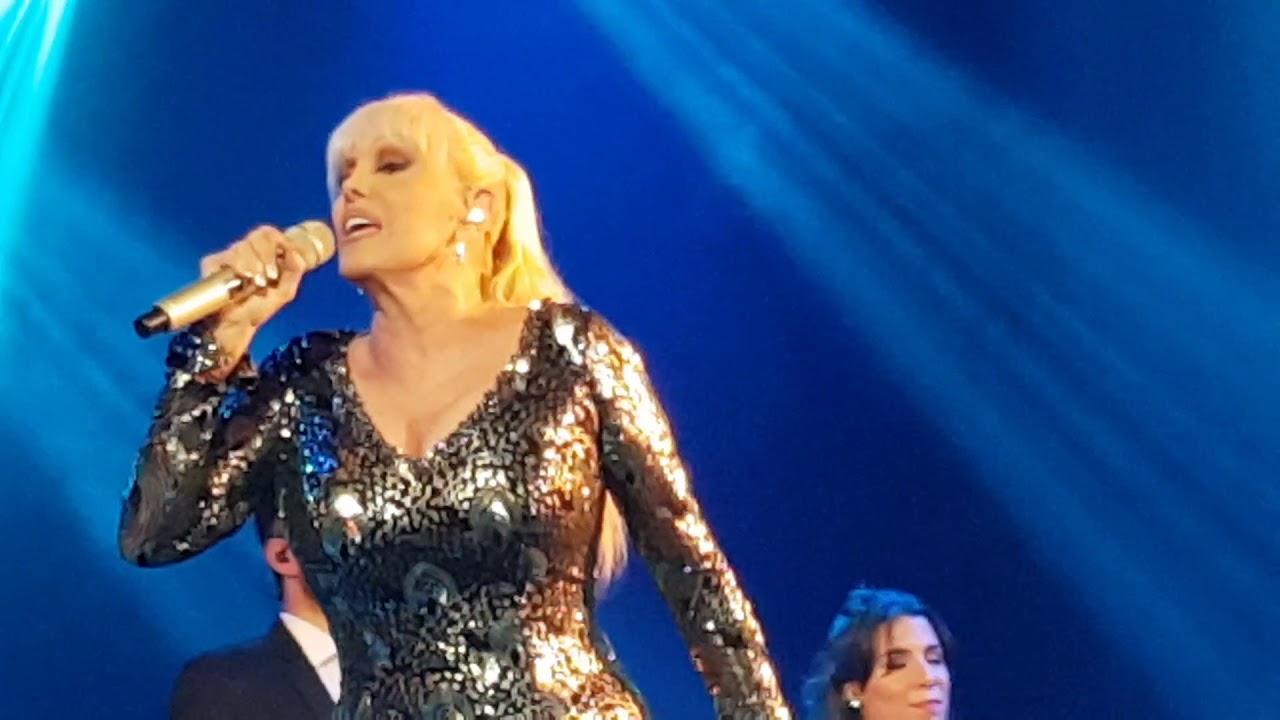 #Extra&ntilde;aDamaDelRock-Valeria Lynch - Teatro Colonial - #LaLoba -Avellaneda -