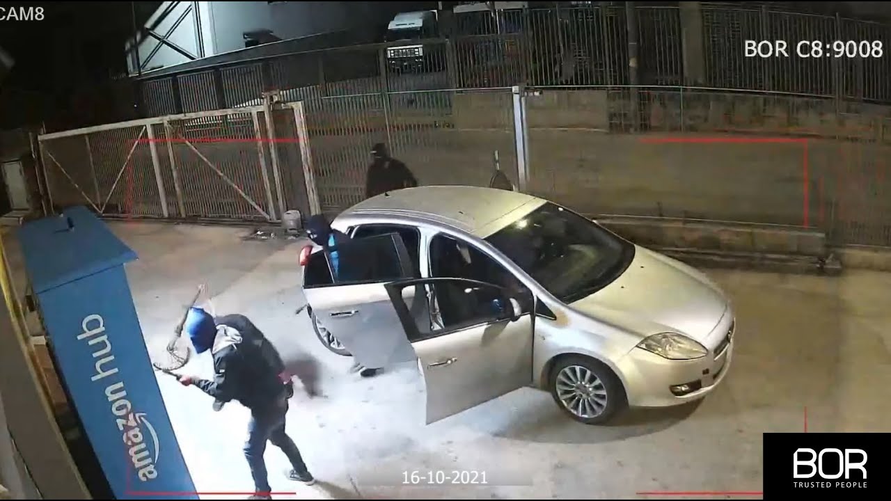 Furto con scasso sventato presso il distributore di carburante 