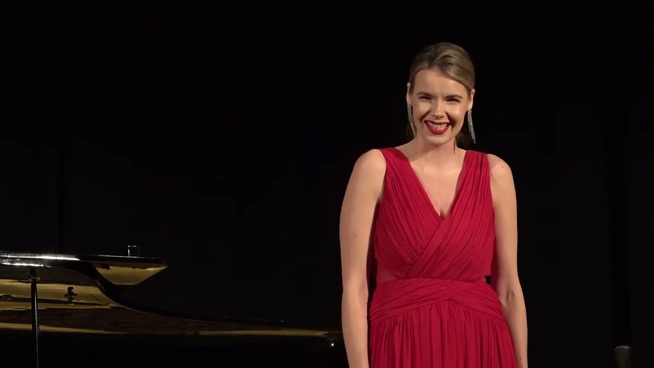 Kadi Jürgens, Estonian Mezzo Soprano singing Wie du warst! from Der Rosenkavalier by Richard Strauss