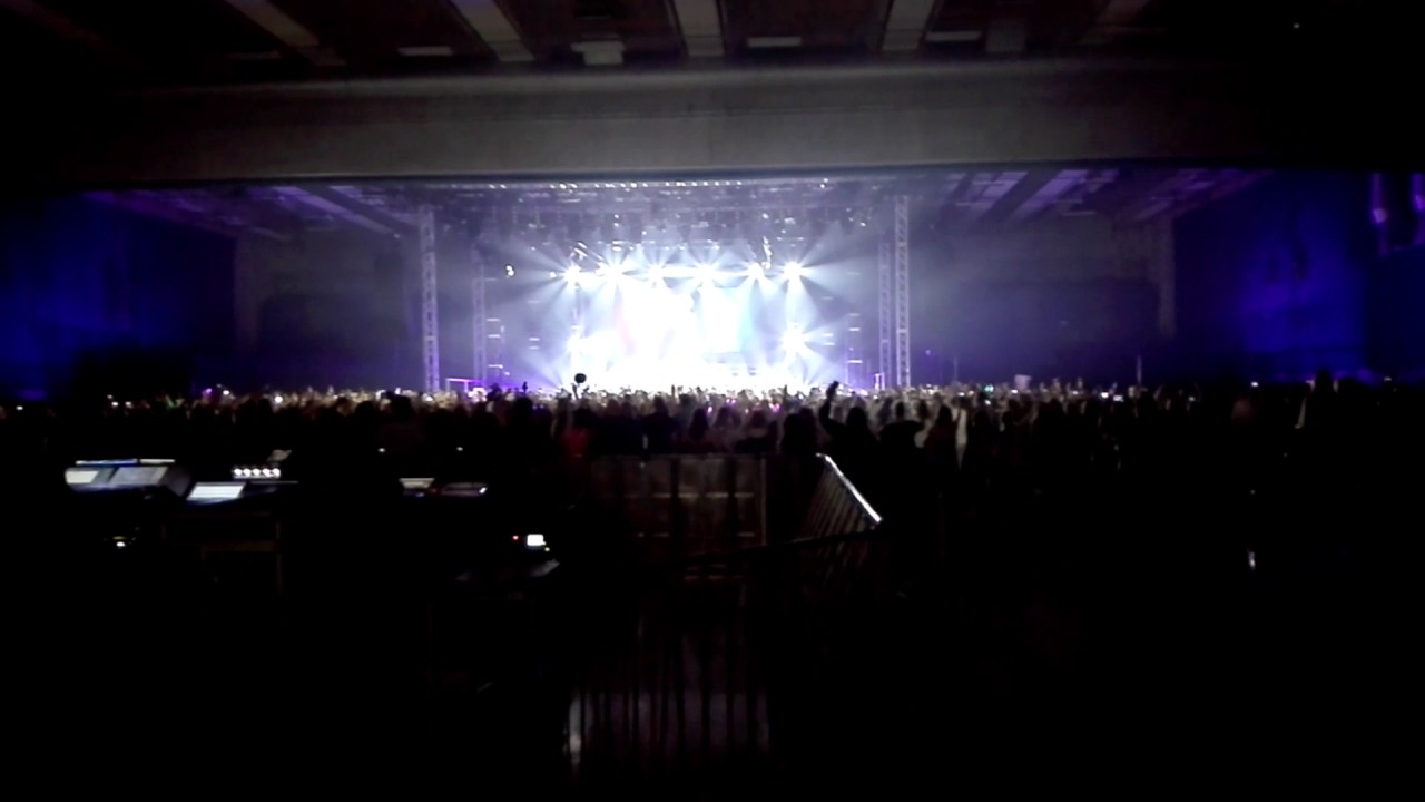 Little Mix / Glory Days Tour / crowd sings Secret Love Song