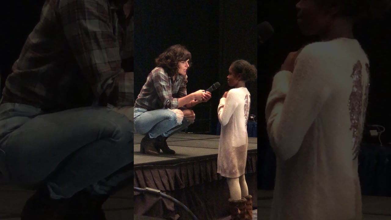 Dallas Comic Con- Lana Parrilla Part 2
