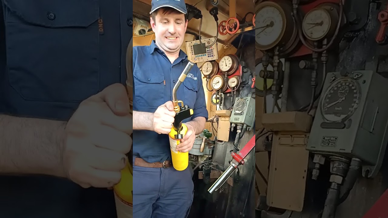 Firing up an oil burning steam locomotive! | R766