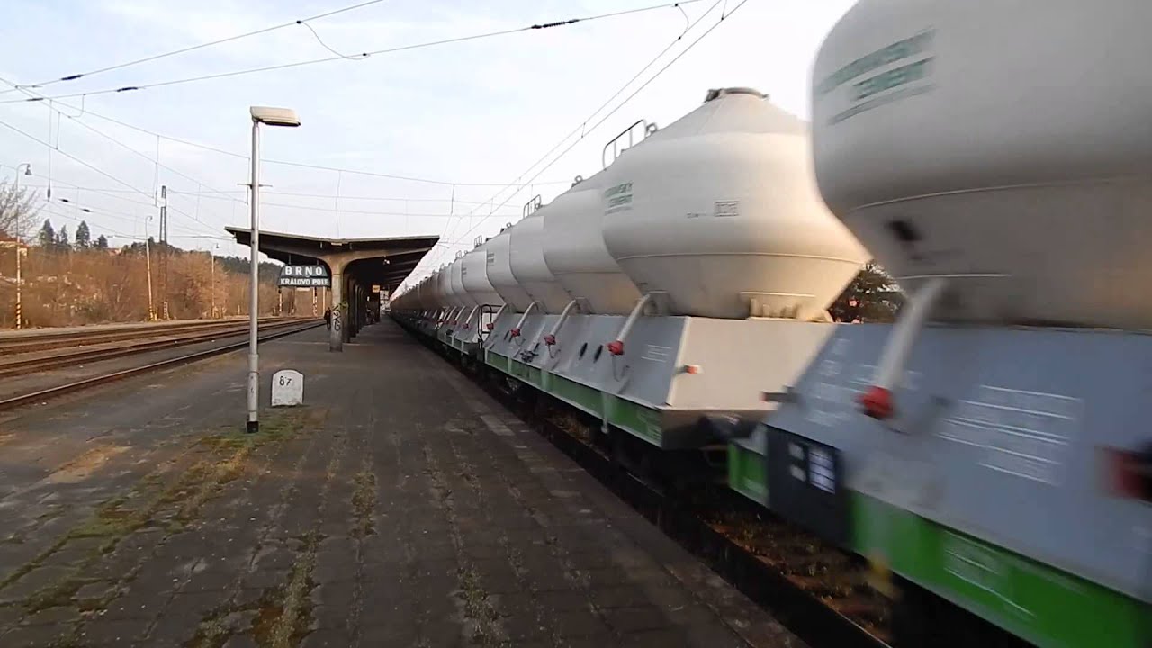 Nákladní vlak cementárna Mokrá 2x laminátka, postrk Eso