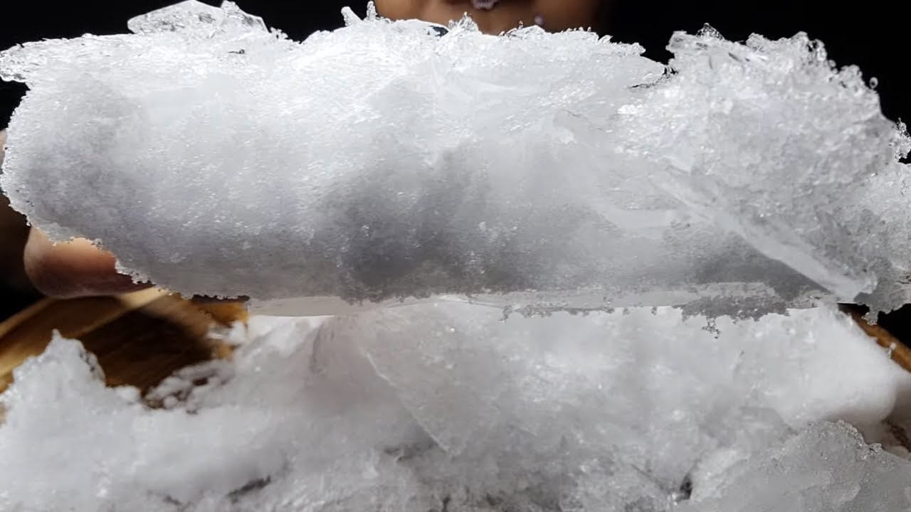 THIN ICE TOPPED WITH HUMIDIFIER FROST FAIRY FLOSS | #iceeating #asmr #asmrice