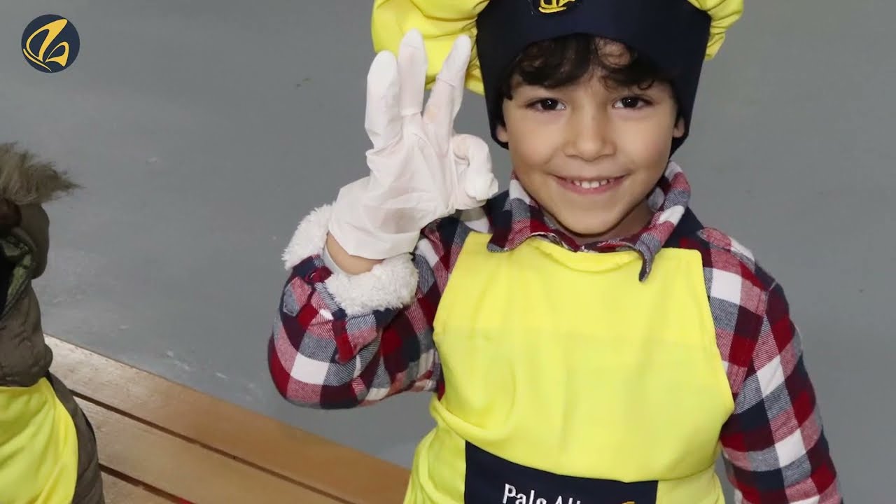Activité Montessori en cuisine avec nos petits chefs.