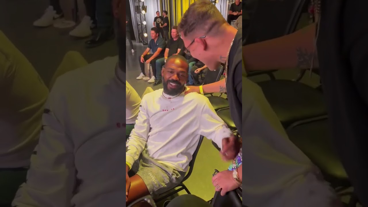 🇧🇷😂 JON JONES FALANDO EM PORTUGUÊS COM CAIO BORRALHO