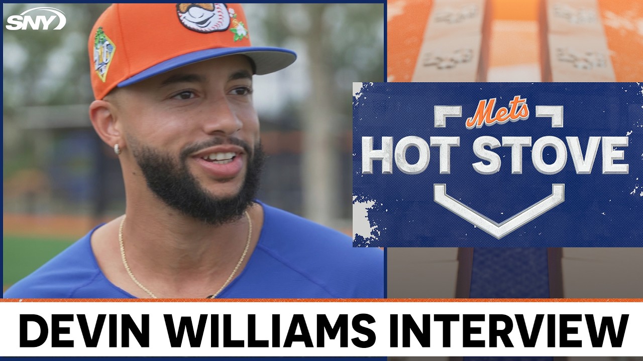Devin Williams teaches Jerry Blevins his 'airbender' grip