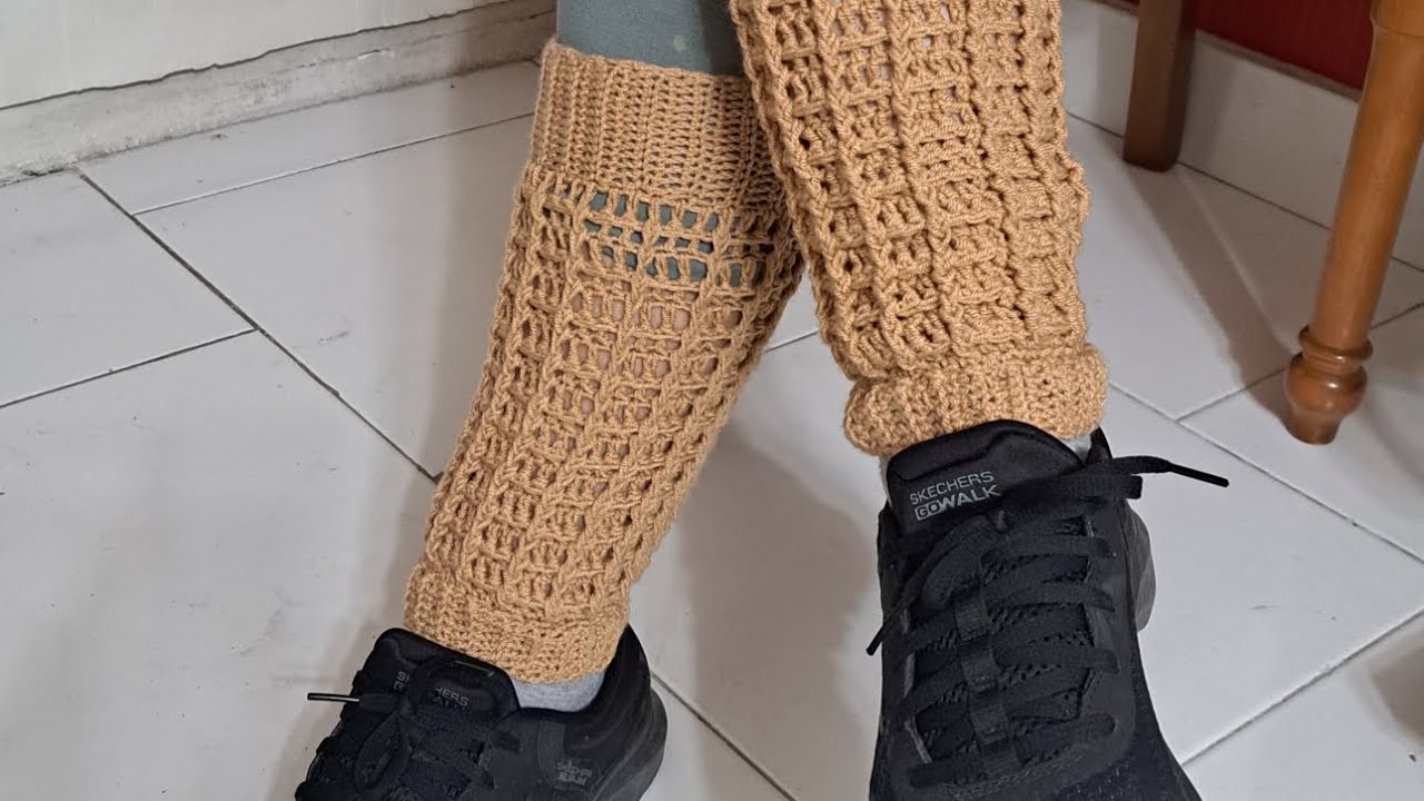 Crochet leg warmer             ساق پاقلاببافی