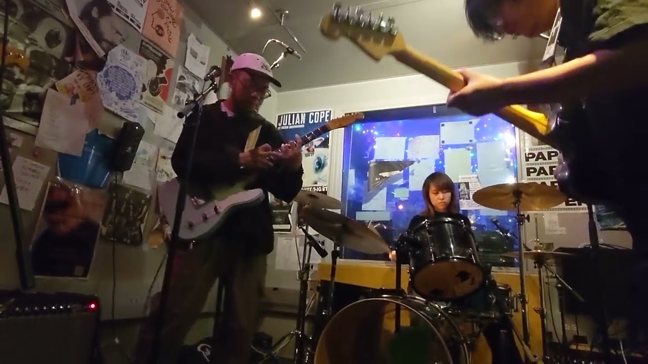 CHINESE FOOTBALL | ALIVE IN THE BASEMENT | WNYU