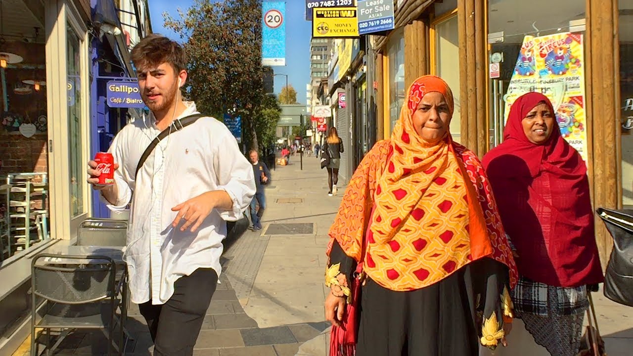 Walking London's ISLINGTON - Chapel Market, Islington High Street, Upper Street & Holloway Road - UK