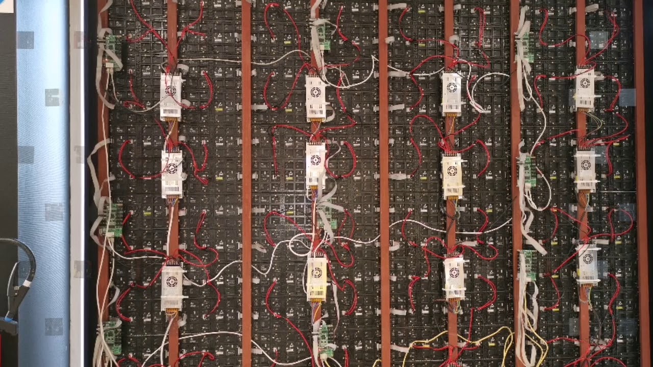 &Eacute;cran g&eacute;ant led p4