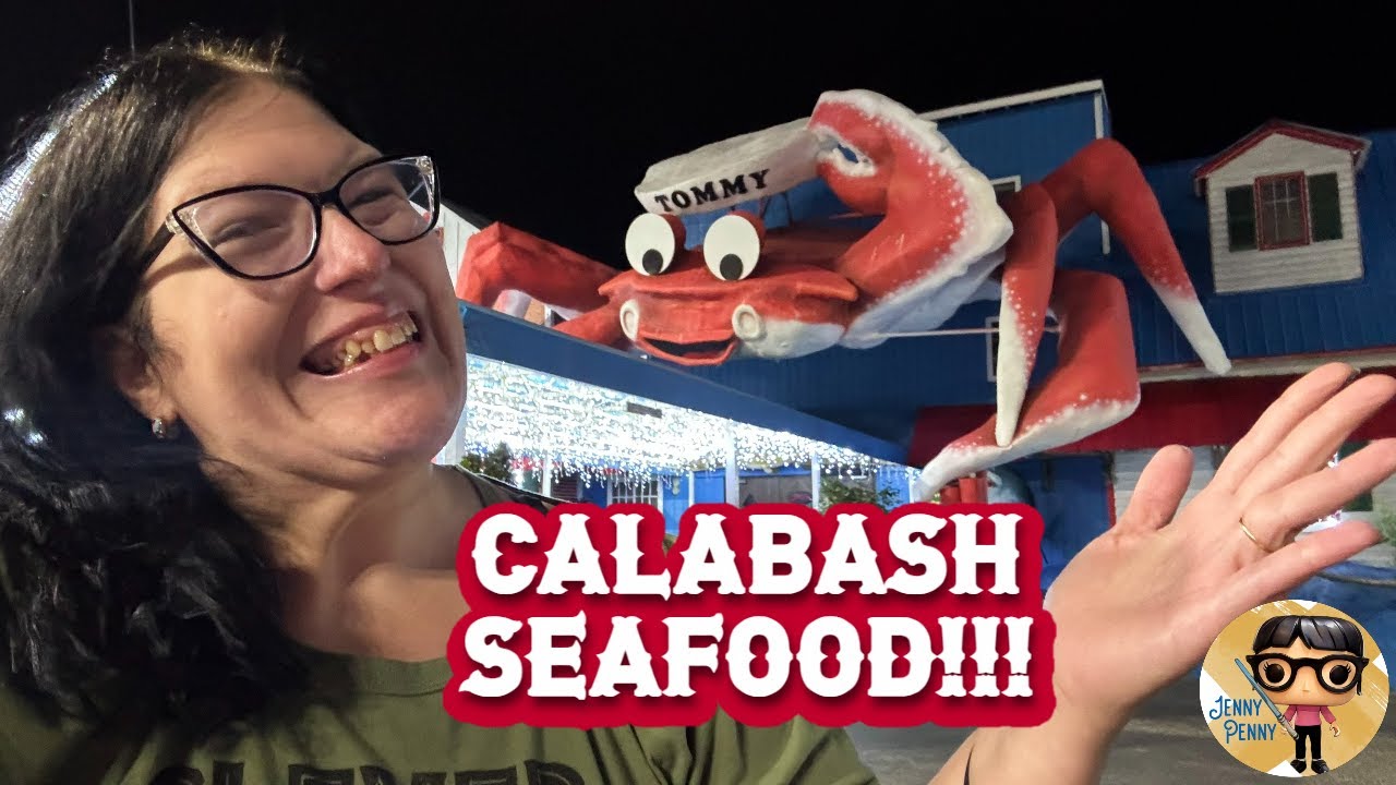 Trying Famous Calabash Seafood in Myrtle Beach!! Plus Tommy the World's Largest Crab!!