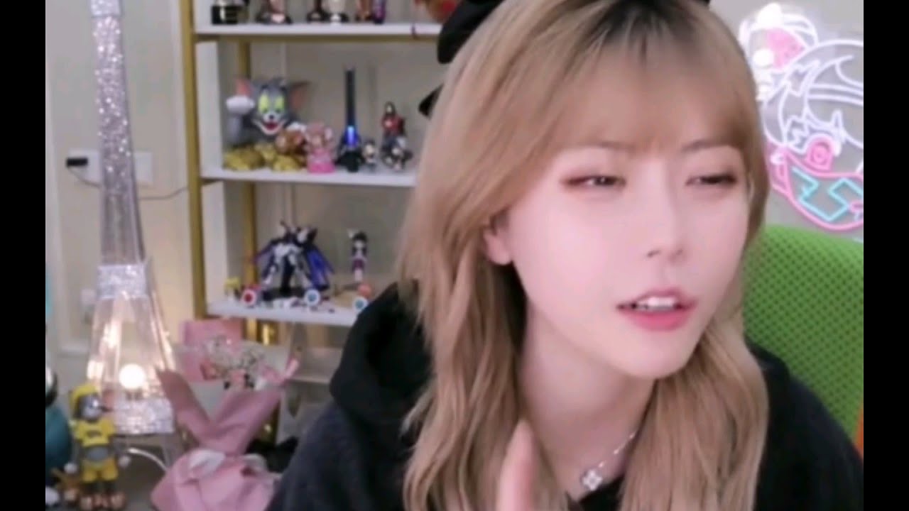 周淑怡：你们不会以为女主播一年都没有X生活吧