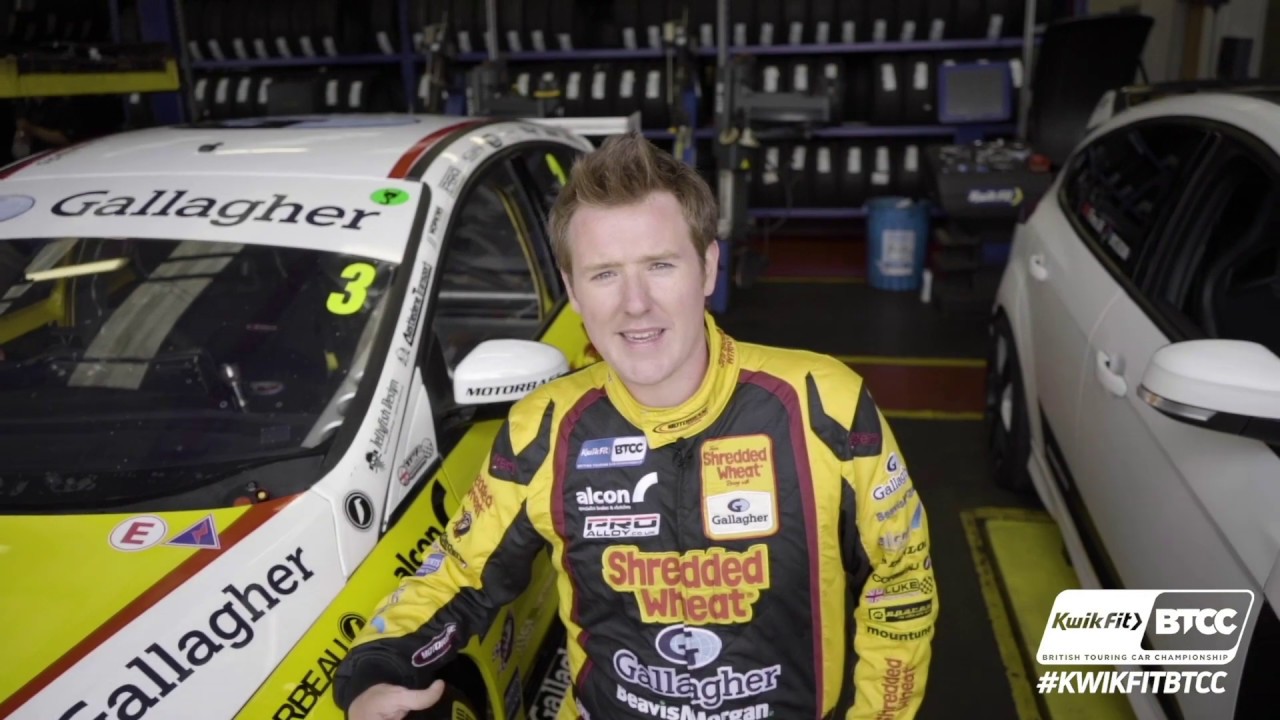 Ford Focus RS Road Car VS A BTCC Race Car With Ollie Jackson & Tom Chilton