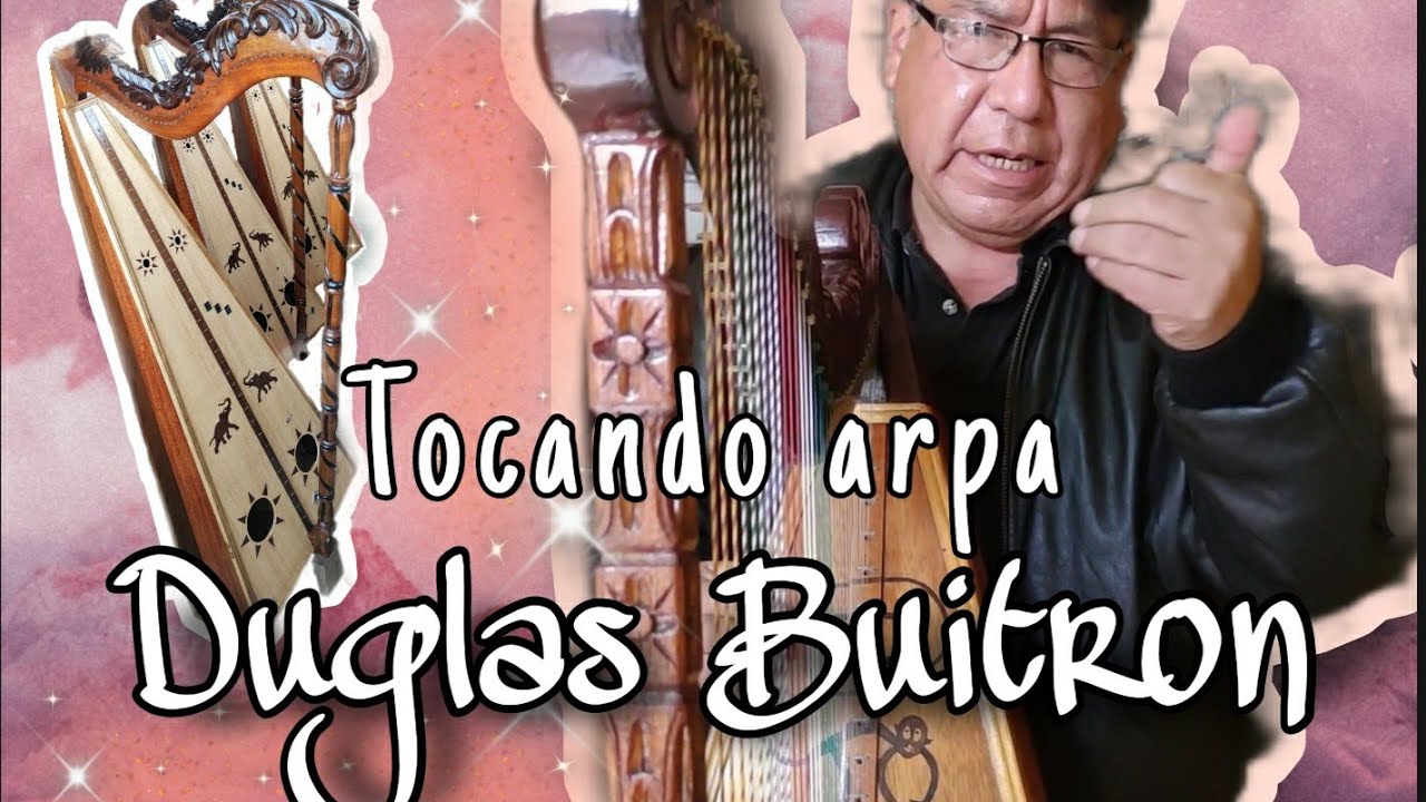 Duglas Buitron tocando arpa