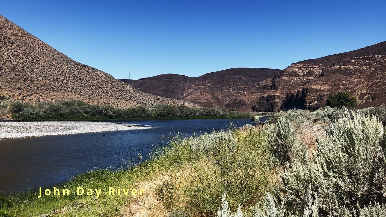 (4K UHD) HIKING Pinnacles to Walnut Trail @ John Day River! | Cottonwood Canyon Oregon State Park