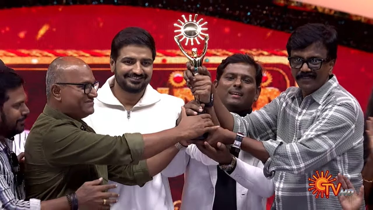 Singappenne Serial Awards Highlights 🏆| Sun Kudumbam Virudhugal 2025 | SUN TV