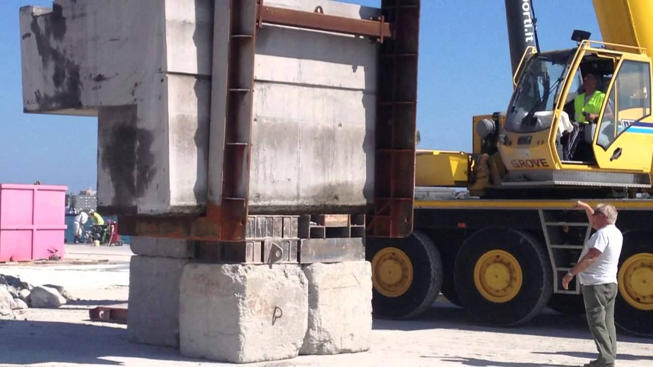 GRUPPO GUCCIONE - DEMOLIZIONE CONTROLLATA - PORTO DI AUGUSTA